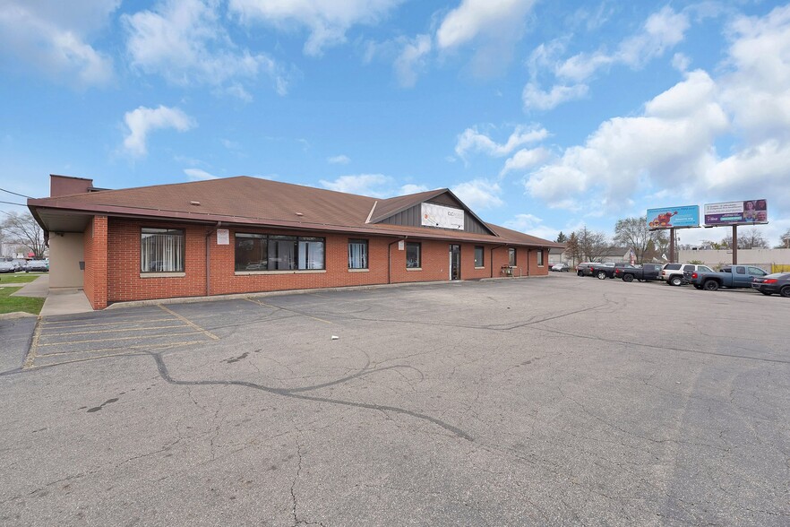 1394 Courtright Rd, Columbus, OH for lease - Building Photo - Image 1 of 16