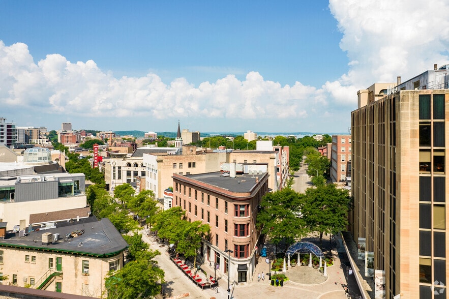 100 State St, Madison, WI for lease - Aerial - Image 2 of 5