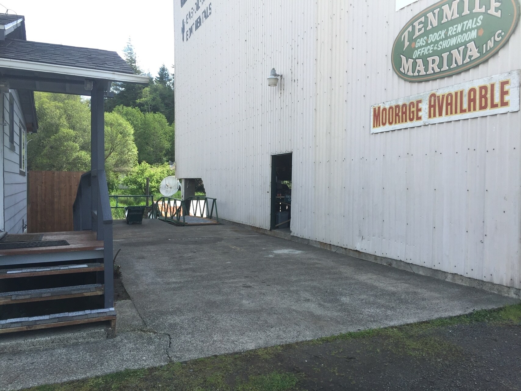 703 Park Ave, Lakeside, OR for sale Primary Photo- Image 1 of 1