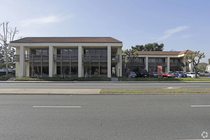 4425 Atlantic Ave, Long Beach, CA for lease - Primary Photo - Image 1 of 18