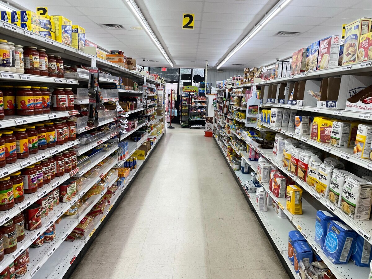 810 Pershing Hwy, Smackover, AR 71762 Don's Food Mart