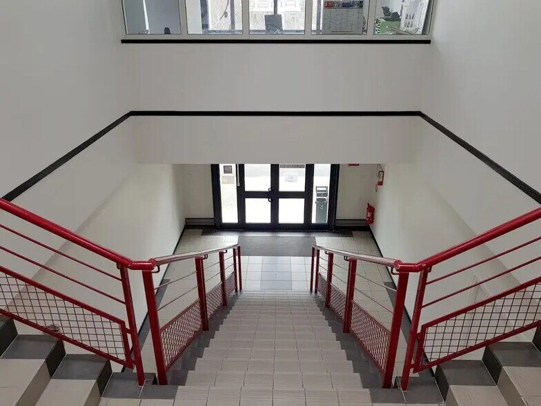 14 Rue Le Corbusier, Créteil for lease - Building Photo - Image 3 of 11