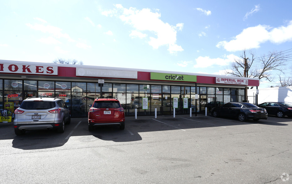 4071-4081 E Galbraith Rd, Cincinnati, OH for lease - Building Photo - Image 3 of 4