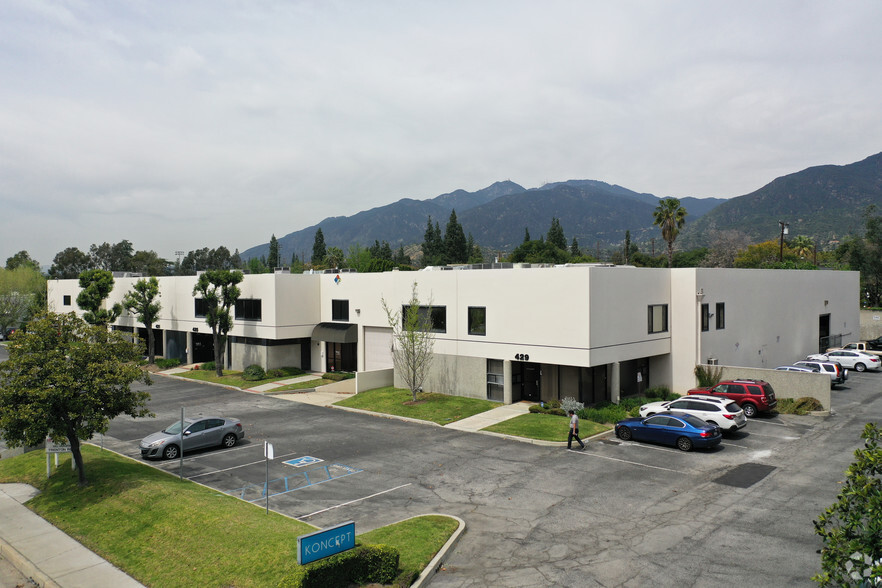 425 E Huntington Dr, Monrovia, CA for lease - Building Photo - Image 1 of 10