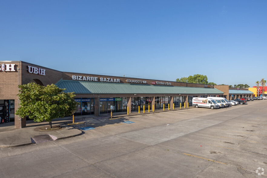 12344 Gulf Fwy, Houston, TX for lease - Building Photo - Image 3 of 4