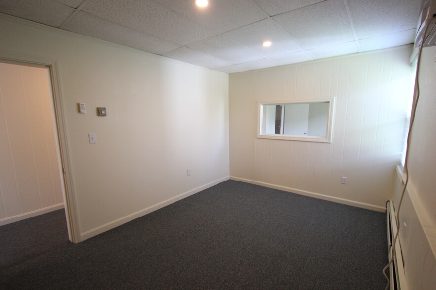 16-18 Cottage St, Franklin, MA for lease - Building Photo - Image 3 of 26