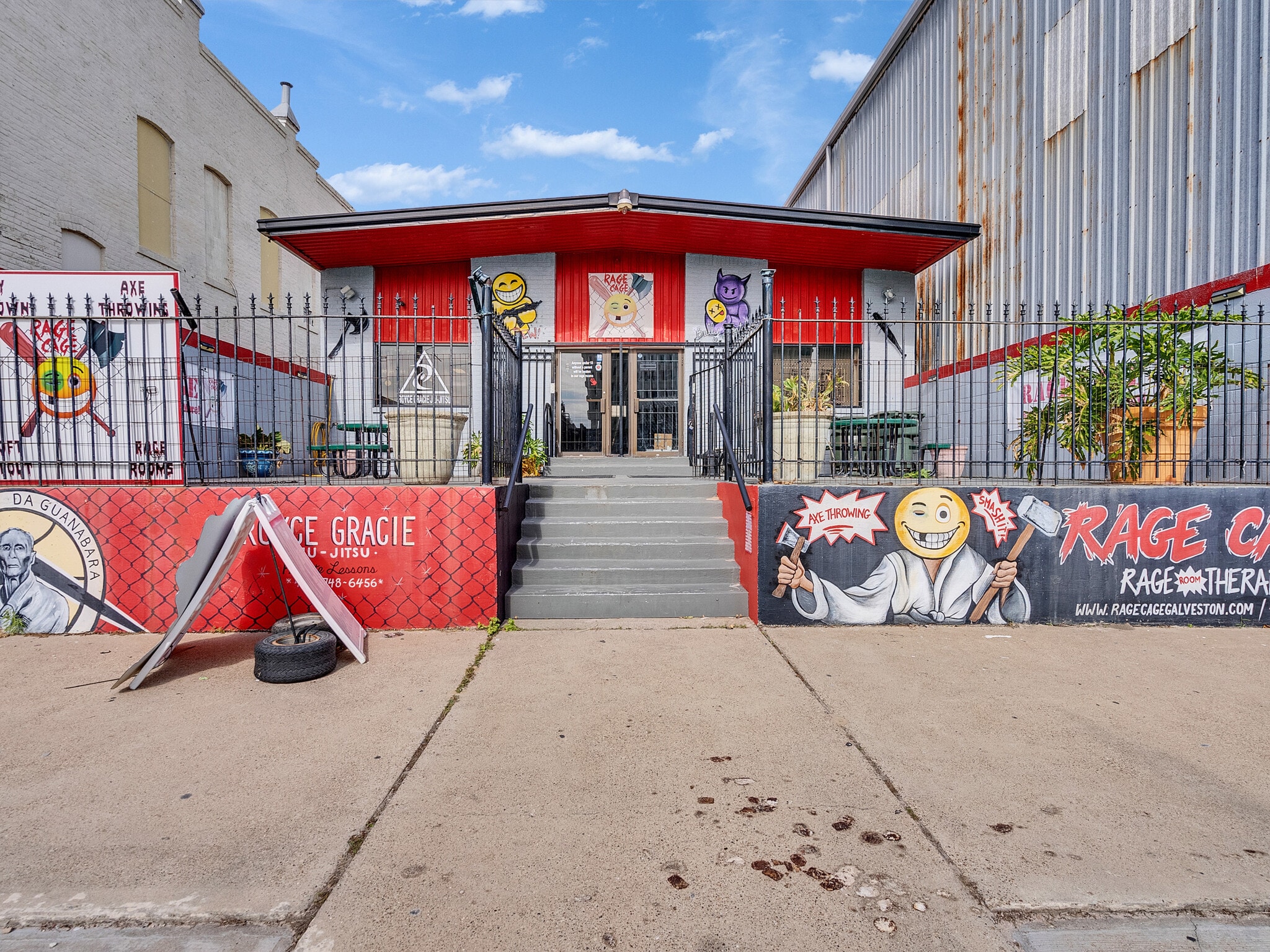 1922 Strand St, Galveston, TX for lease Primary Photo- Image 1 of 20