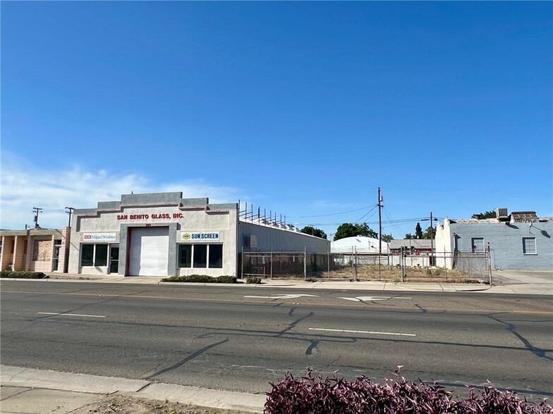 229 W 16th St, Merced, CA for lease - Building Photo - Image 2 of 24