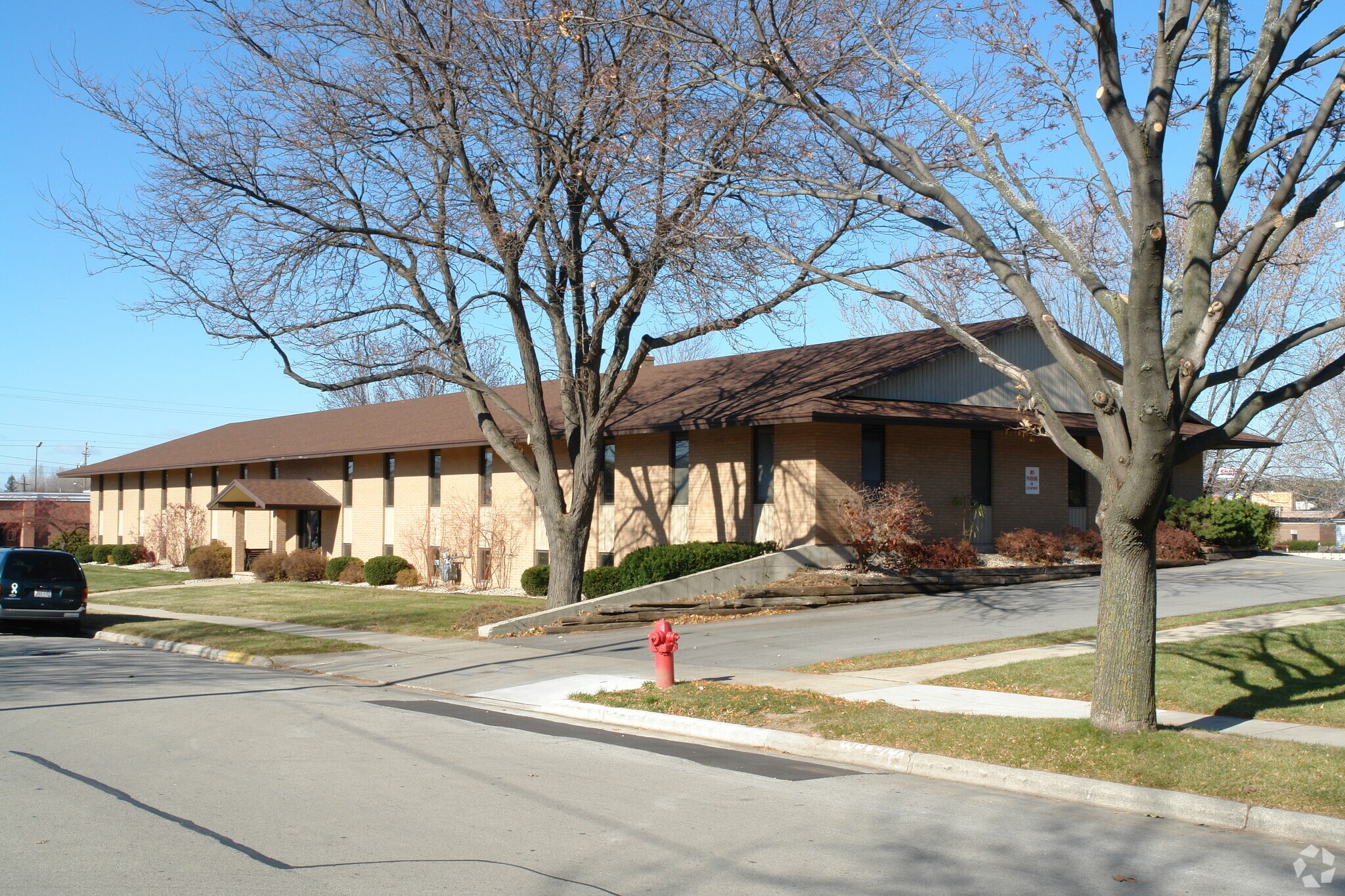 1540 Capitol Dr, Green Bay, WI for sale Primary Photo- Image 1 of 1