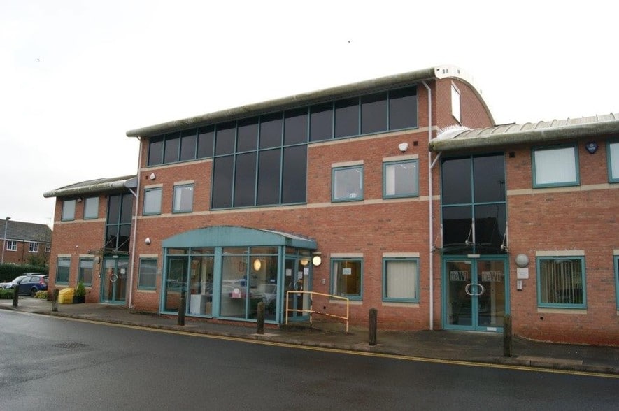 Corunna Rd, Warwick for sale - Building Photo - Image 1 of 1