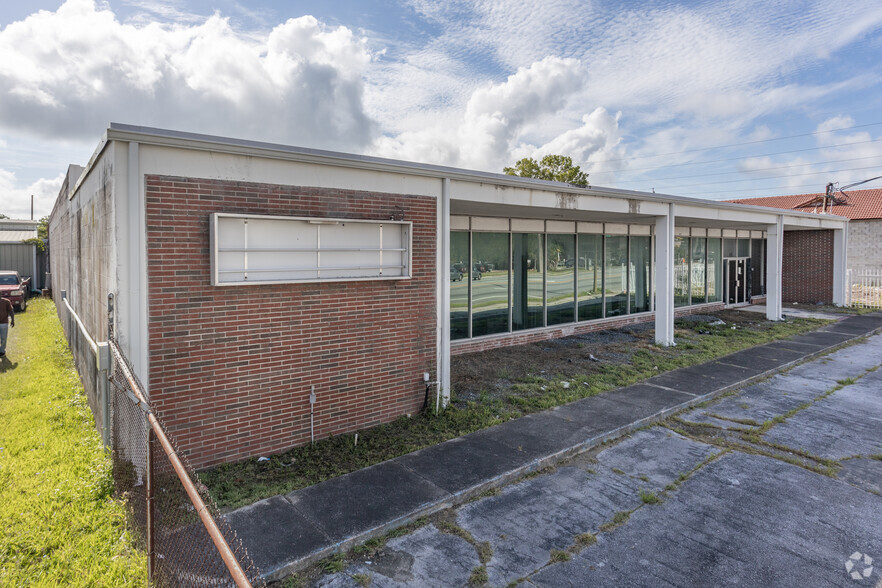 435 Cassat Ave, Jacksonville, FL for lease - Building Photo - Image 3 of 6