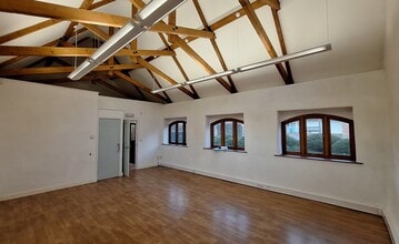 Wiveliscombe, Wiveliscombe for lease Interior Photo- Image 2 of 4
