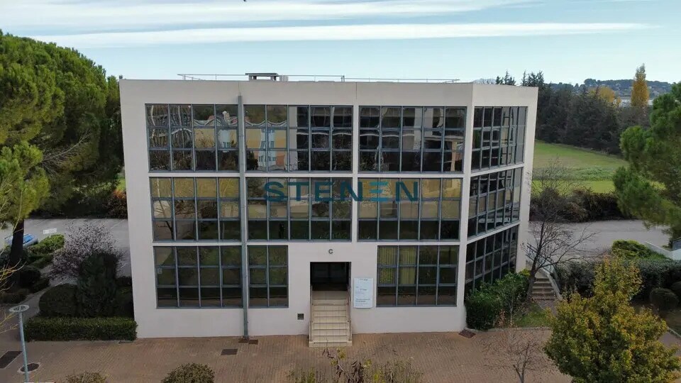 Office in Aix-en-Provence for sale - Building Photo - Image 1 of 11