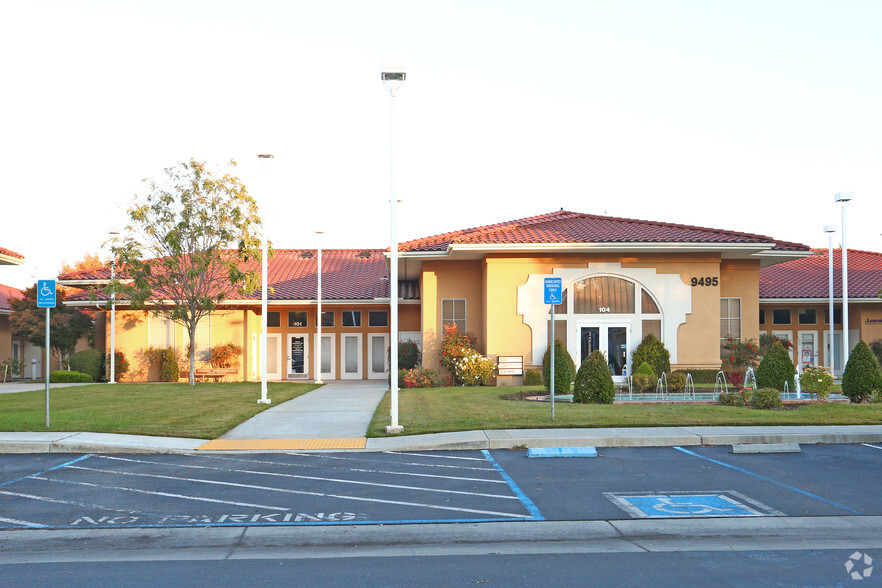 9495 N Fort Washington Rd, Fresno, CA for lease - Building Photo - Image 3 of 5