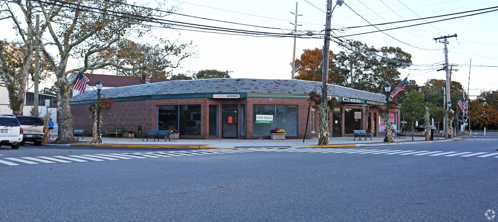 340-348 N Windsor Ave, Brightwaters, NY for sale Primary Photo- Image 1 of 1