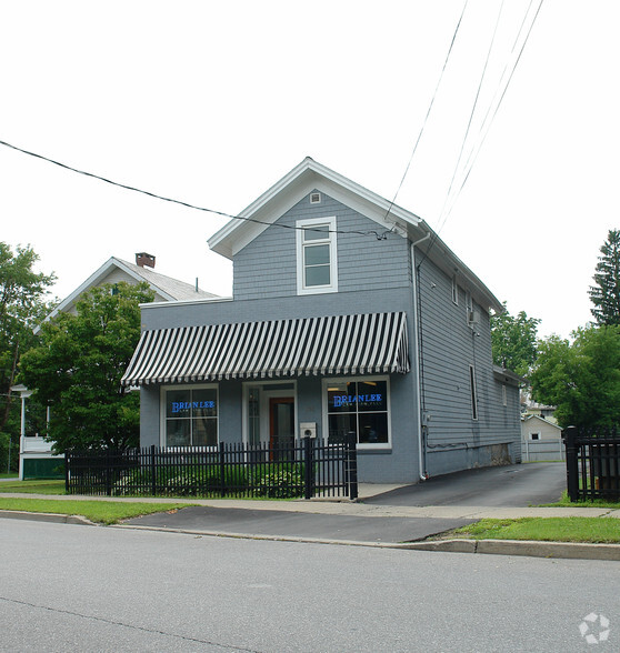 138 Church St, Saratoga Springs, NY for sale - Primary Photo - Image 1 of 1