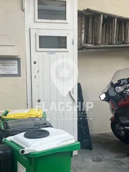 Retail in Paris for lease - Building Photo - Image 3 of 5