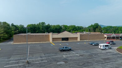 4710 Penn Ave, Sinking Spring, PA for lease Interior Photo- Image 2 of 22