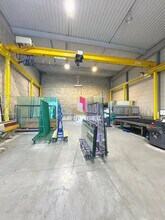 Flex in Élancourt for lease Interior Photo- Image 1 of 4