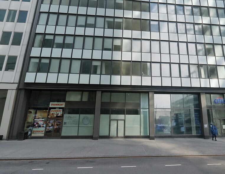 180 Water St, New York, NY for lease - Building Photo - Image 2 of 4