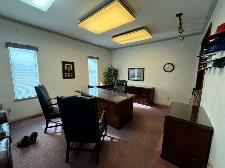63030 Constantine Rd, Constantine, MI for lease - Interior Photo - Image 3 of 15