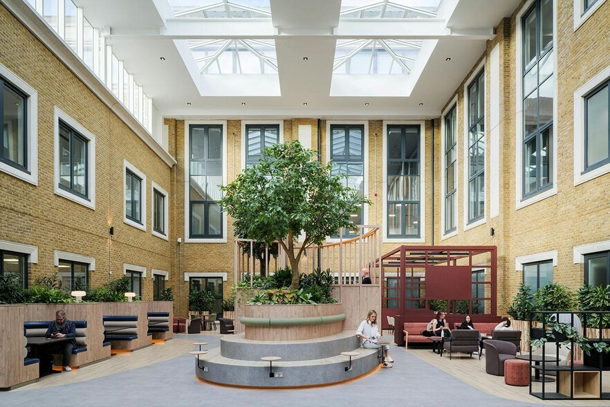 1 Arlington Sq, Bracknell for lease - Building Photo - Image 3 of 11