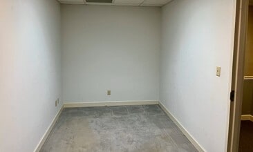 305 Plus Park Blvd, Nashville, TN for lease Interior Photo- Image 2 of 3