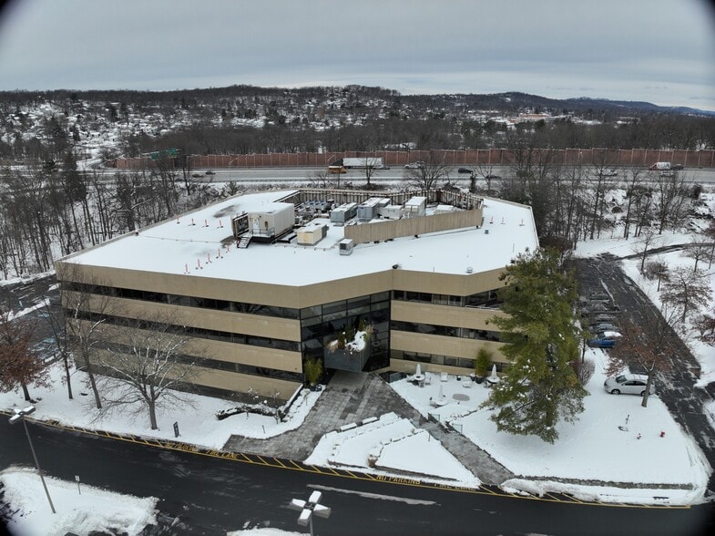 300 Executive Dr, West Orange, NJ for sale - Matterport Community - Image 3 of 39