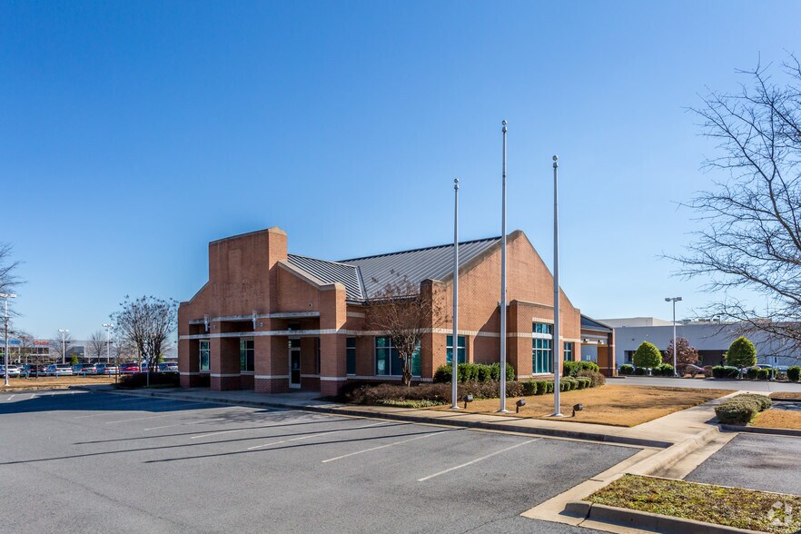 11821 Colonel Glenn Rd, Little Rock, AR for sale - Primary Photo - Image 1 of 1