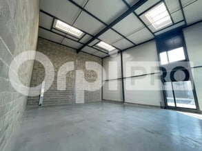 Flex in Trévoux for sale Interior Photo- Image 1 of 2