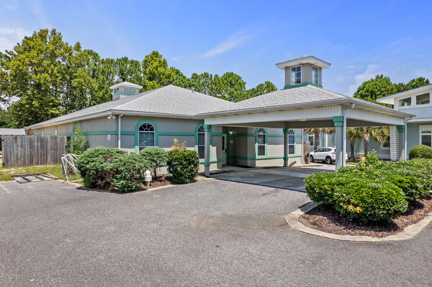 45 South Shore Dr, Miramar Beach, FL for lease - Building Photo - Image 1 of 8