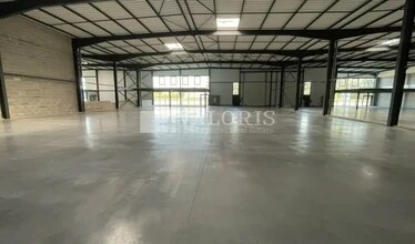 Flex in Ambérieux for lease Interior Photo- Image 2 of 5
