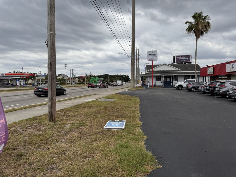 6858 Forest City Rd, Orlando, FL for lease - Building Photo - Image 2 of 24