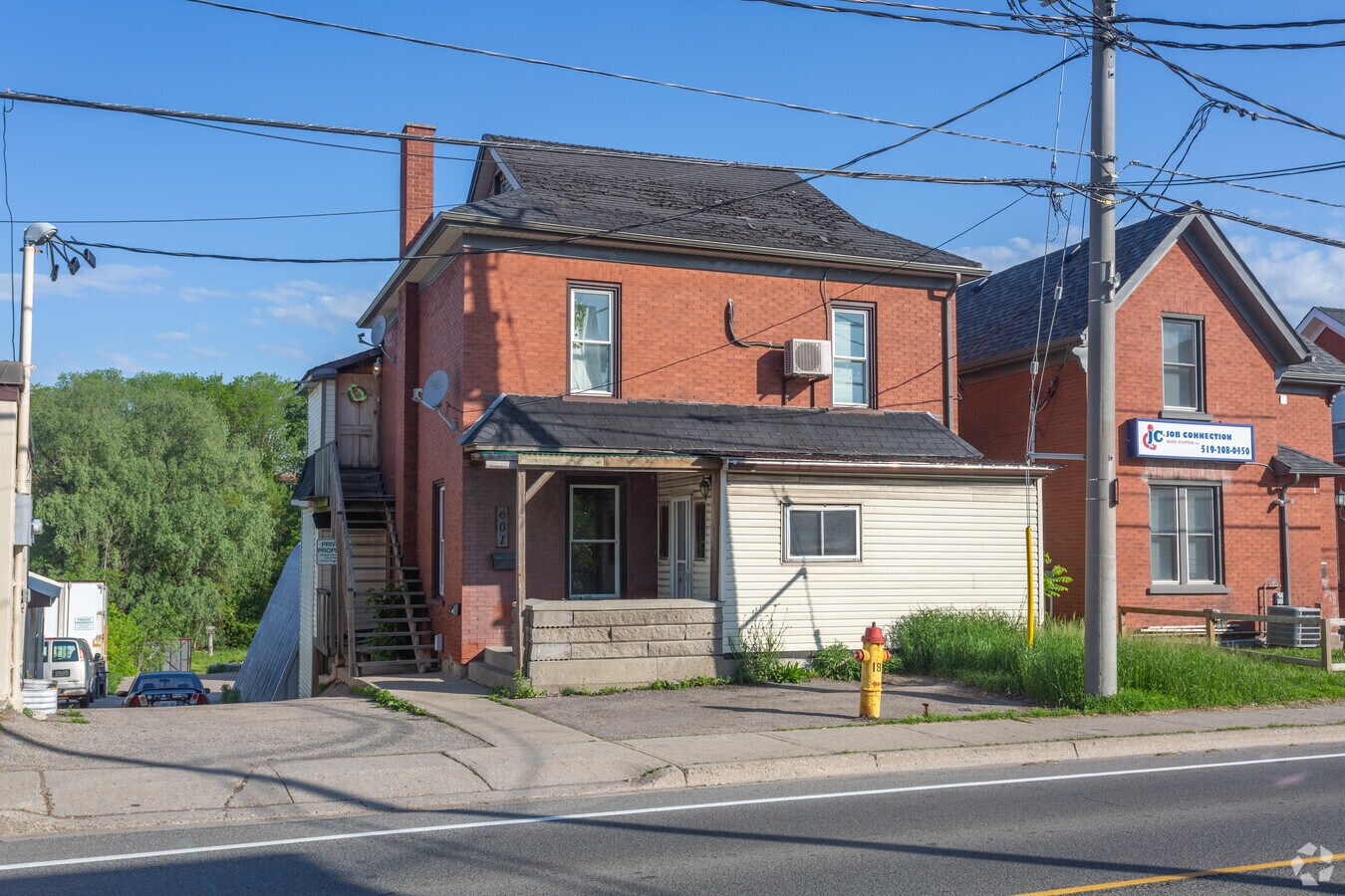 601 Lancaster St, Kitchener, ON N2K 1M5