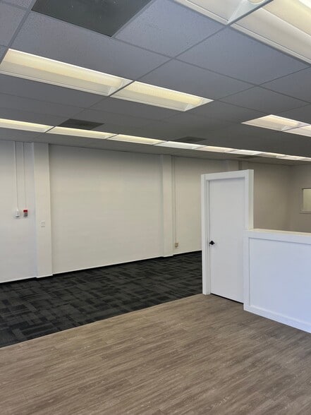 118 S 3rd St, King City, CA for lease - Interior Photo - Image 2 of 12