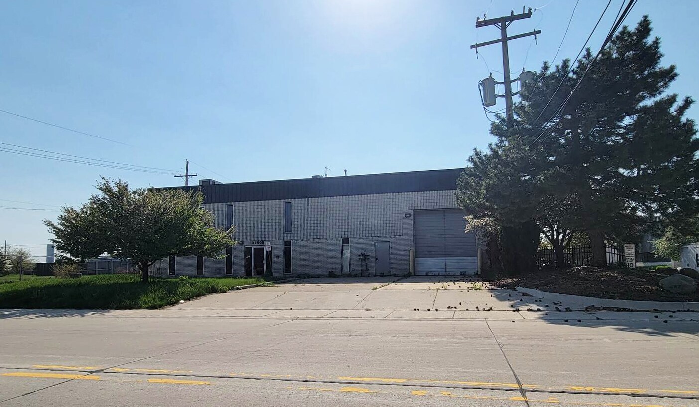 28505 Lorna Ave, Warren, MI for sale Building Photo- Image 1 of 1