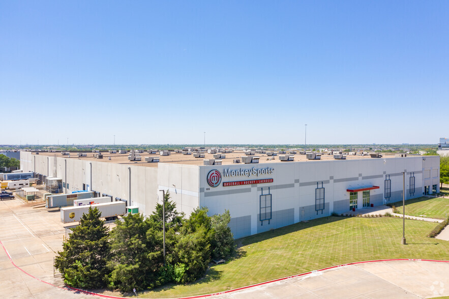 105 W Bethany Dr, Allen, TX for lease - Building Photo - Image 2 of 6