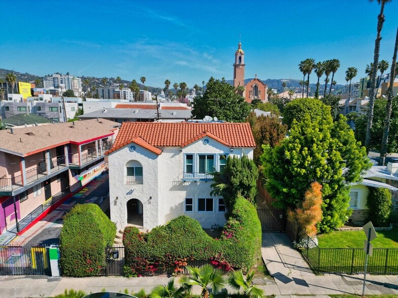 6669 De Longpre Ave, Los Angeles, CA for sale - Building Photo - Image 1 of 55