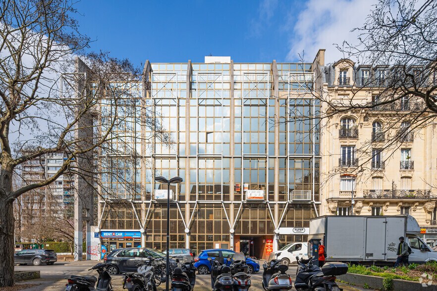 Rue De Paris, Montreuil for lease - Primary Photo - Image 1 of 5
