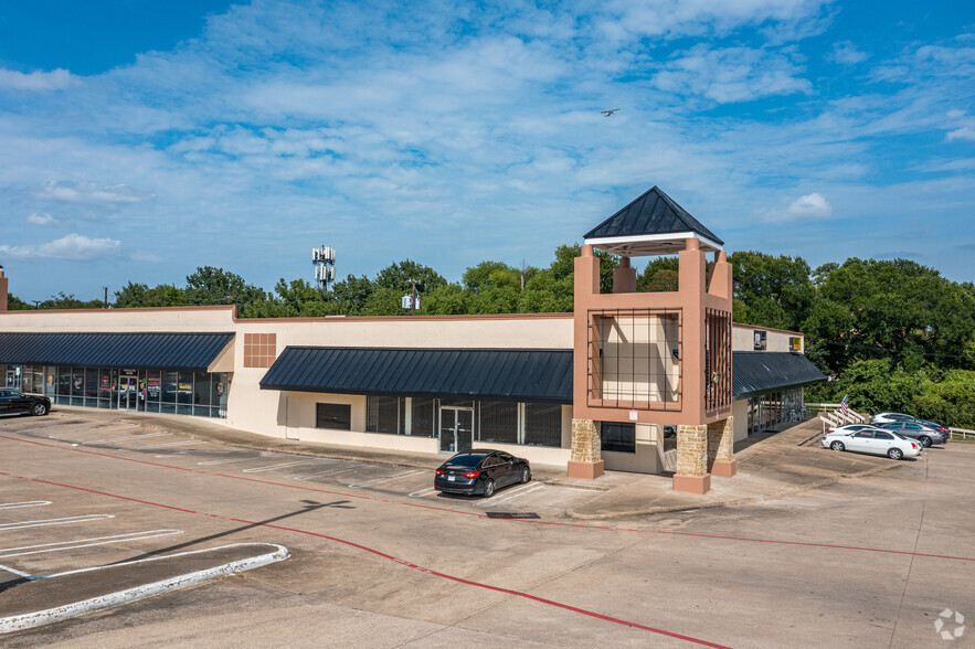 3201-3265 W Camp Wisdom Rd, Dallas, TX for lease - Building Photo - Image 1 of 6