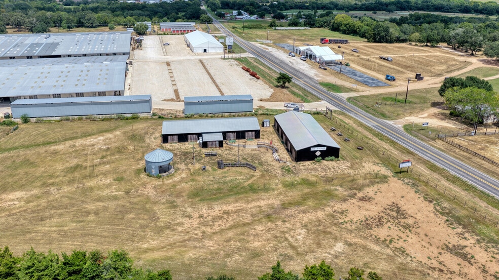 1440-A TX-237, Round Top, TX for sale - Primary Photo - Image 2 of 48
