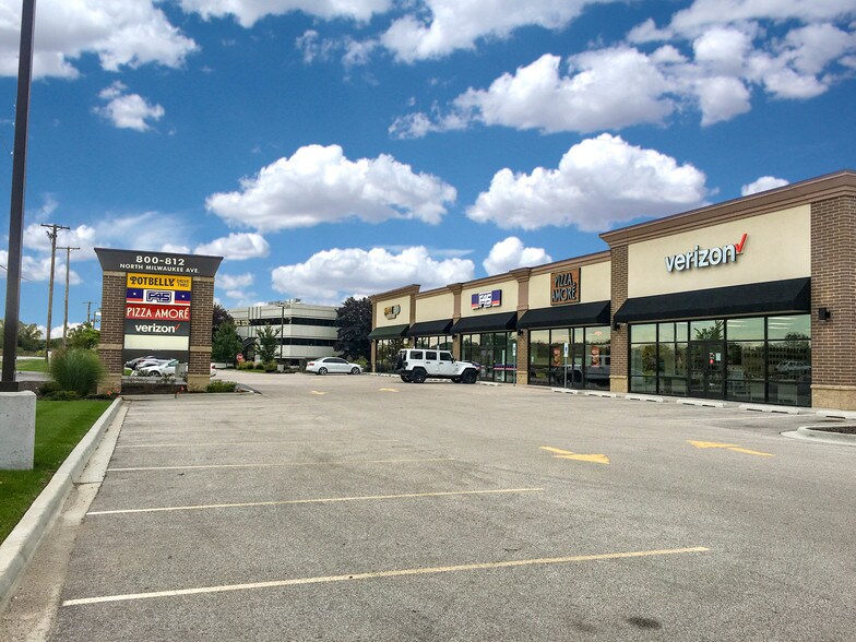 800-812 N Milwaukee Ave, Buffalo Grove, IL for lease - Building Photo - Image 2 of 3