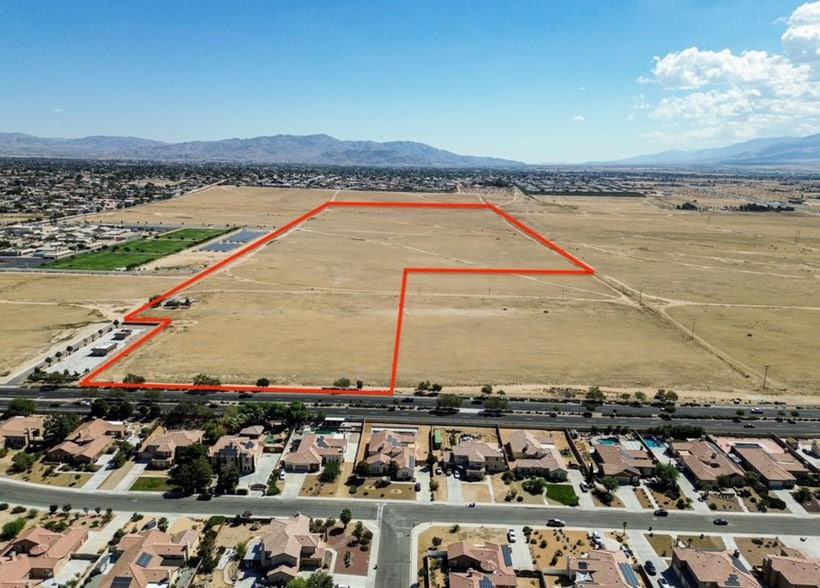 O Apple Valley Rd., Apple Valley, CA for sale - Primary Photo - Image 1 of 6
