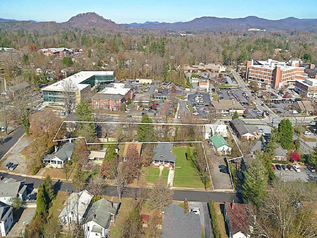 homes and land hendersonville nc