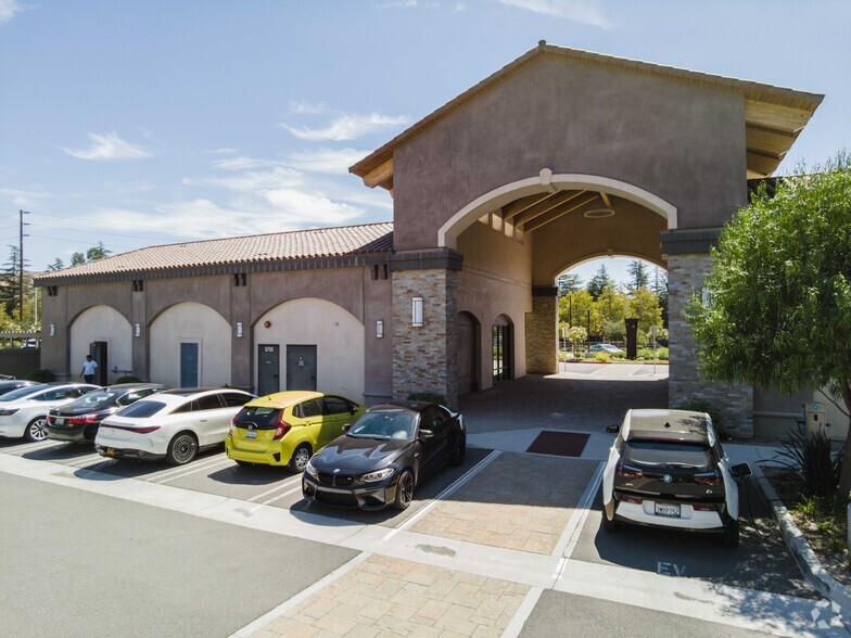 5727-5789 Las Virgenes Rd, Calabasas, CA for lease - Building Photo - Image 3 of 26