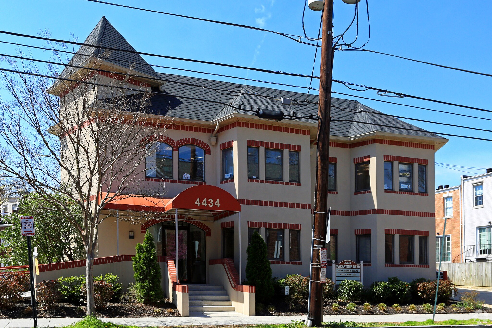4434 MacArthur Blvd NW, Washington, DC for sale Primary Photo- Image 1 of 1