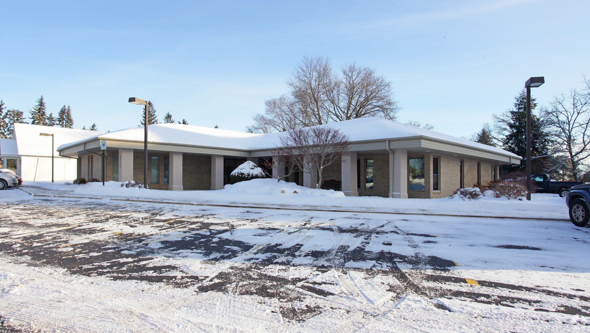 2555 S 11th St, Kalamazoo, MI for sale Primary Photo- Image 1 of 1