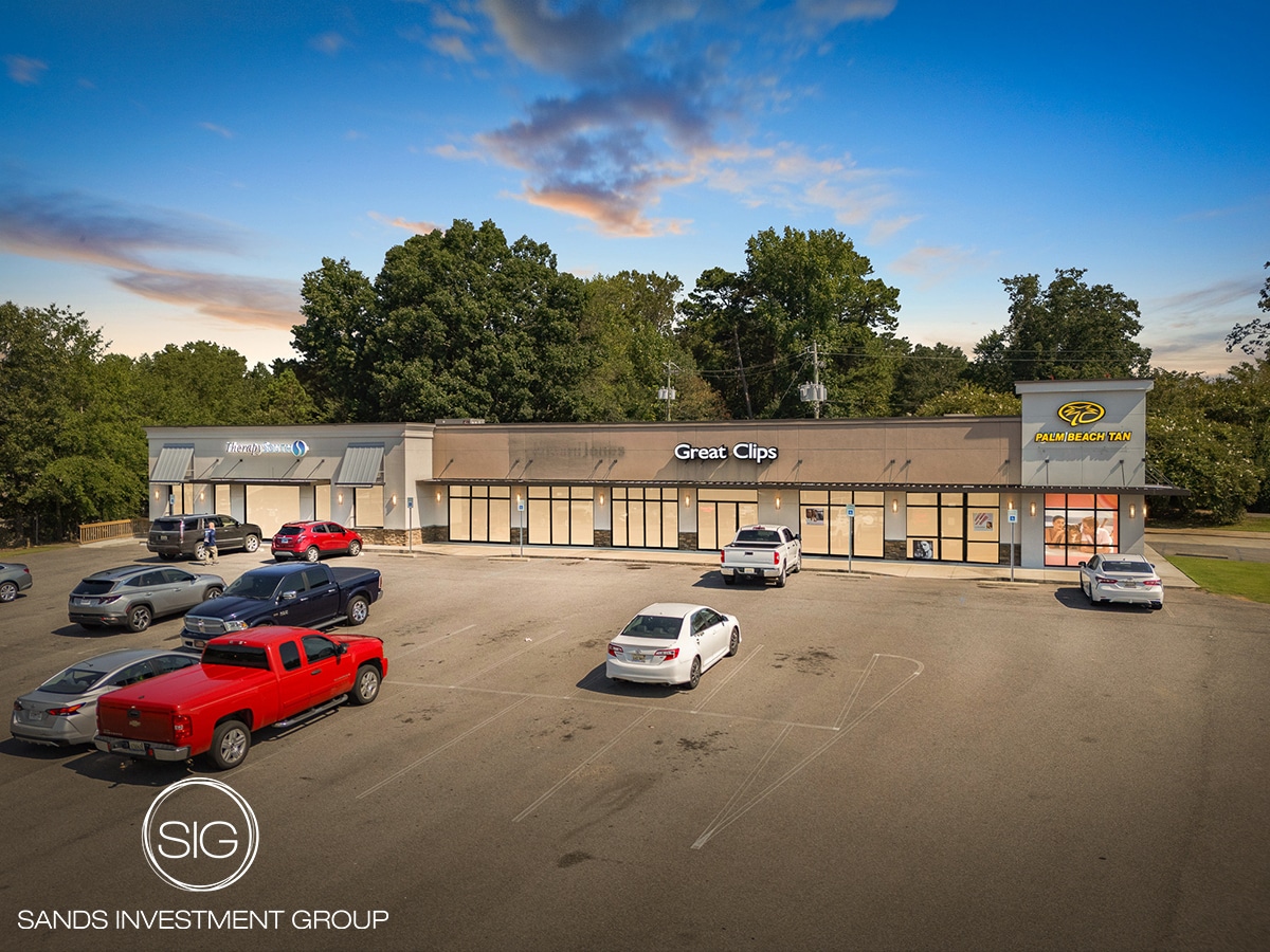 200 N Airport Rd, Jasper, AL for sale Building Photo- Image 1 of 6