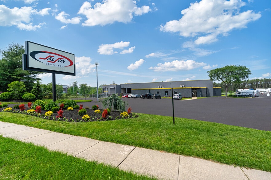 2013 US-130, Burlington, NJ for lease - Primary Photo - Image 1 of 3