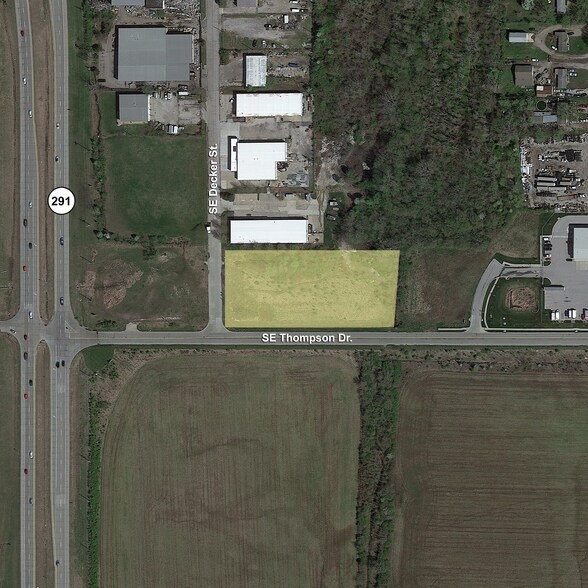 60 SE Thompson Dr, Lees Summit, MO 64082